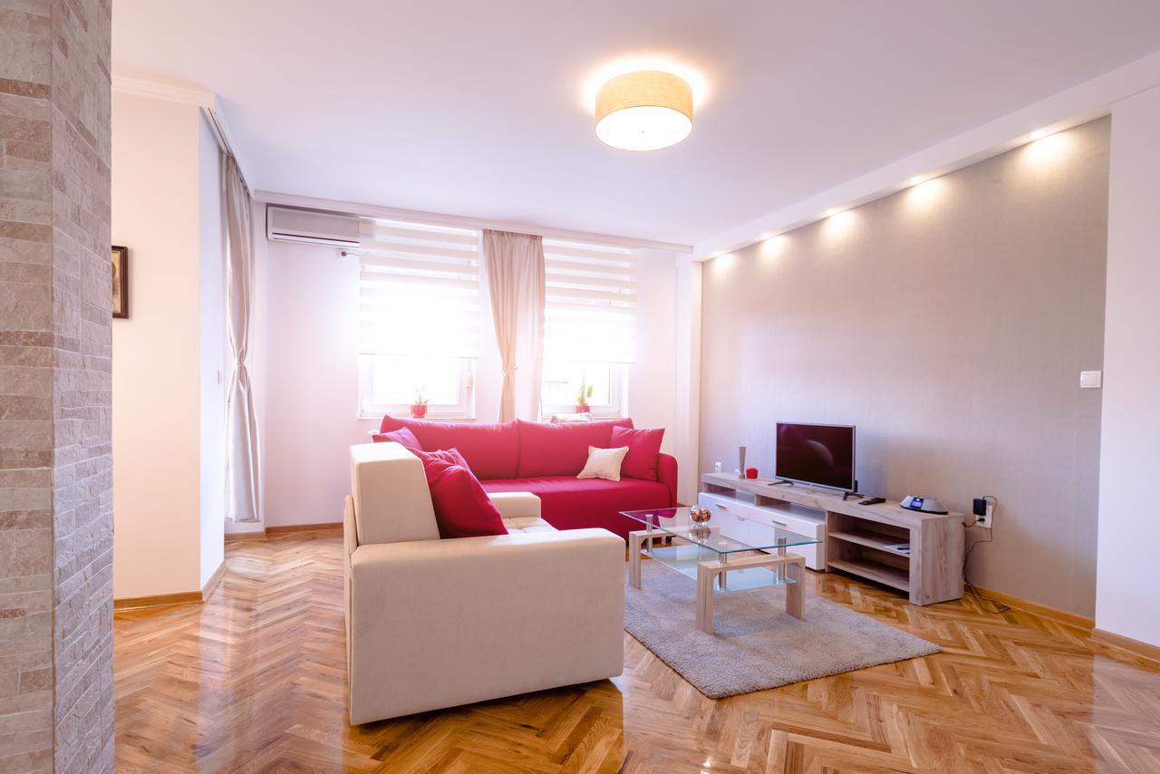 Apartman Arte ノヴィ・サド エクステリア 写真