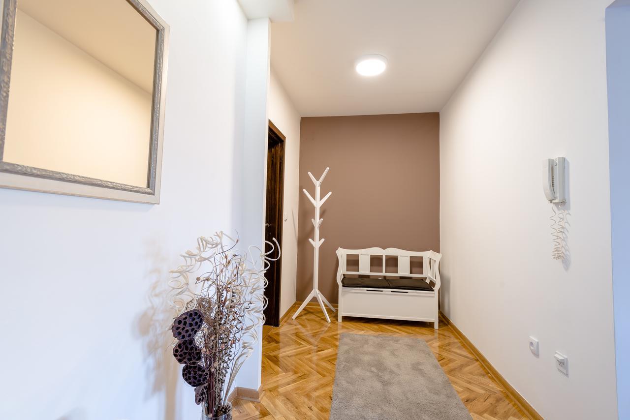 Apartman Arte ノヴィ・サド エクステリア 写真