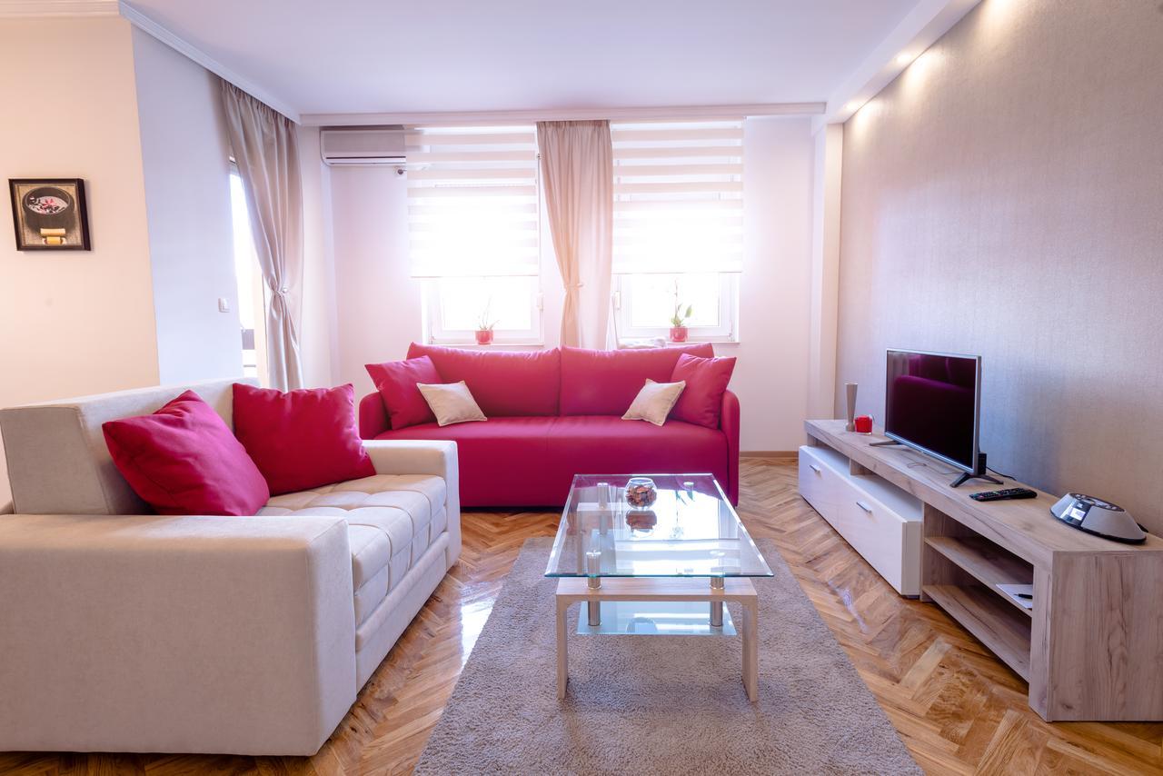 Apartman Arte ノヴィ・サド エクステリア 写真