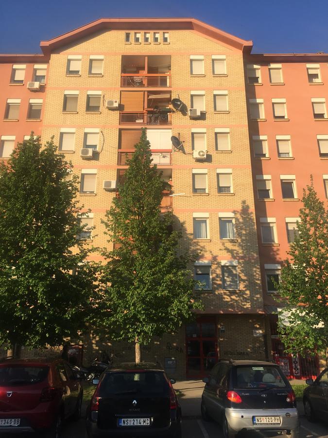 Apartman Arte ノヴィ・サド エクステリア 写真